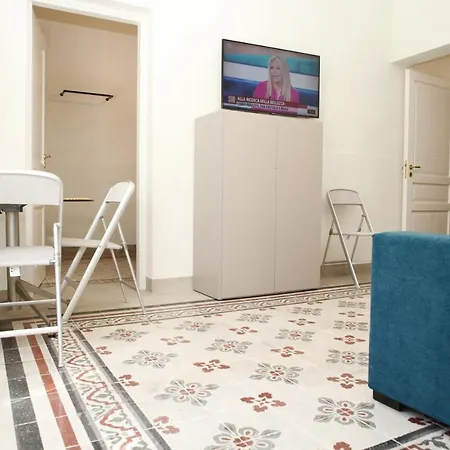Versomare & Guest house Valderice