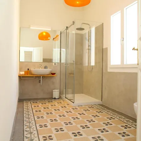 Versomare & Guest house
