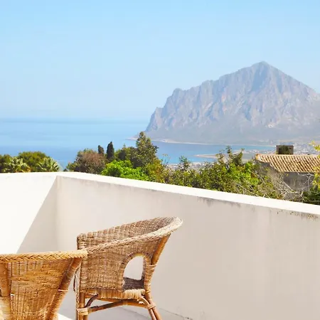 Versomare & Guest house *