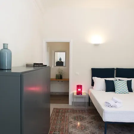 Versomare & Guest house *