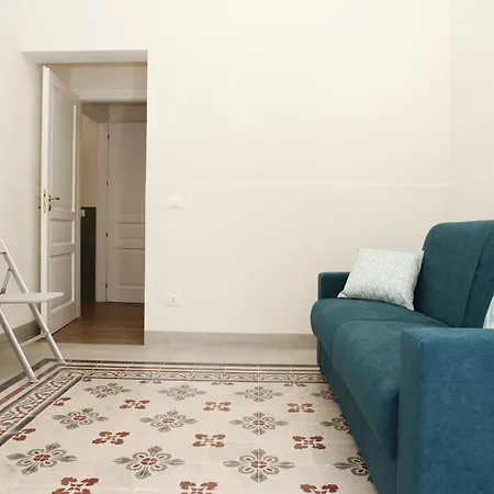 Versomare & Guest house *