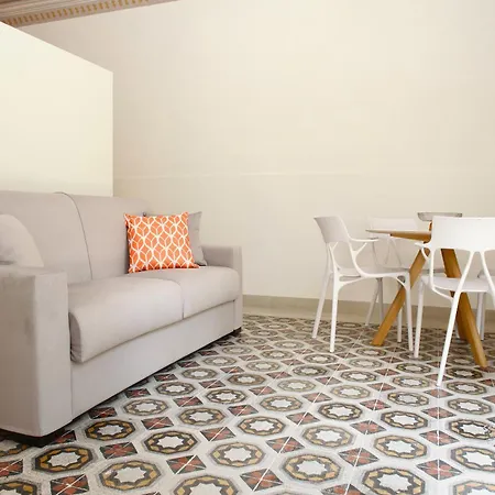 Guest house Versomare & *