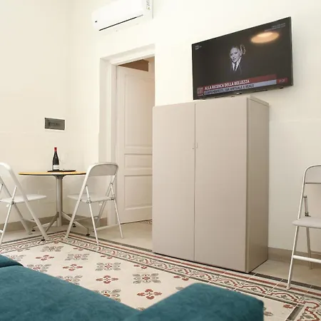 Versomare & Guest house